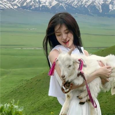 隔楼女孩:我们之间的层距